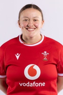 170325 Wales Women 6 Nations Rugby Squad Portraits - Lleucu George