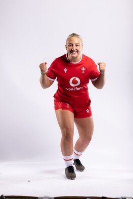 170325 Wales Women 6 Nations Rugby Squad Portraits - Molly Reardon