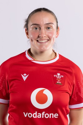 170325 Wales Women 6 Nations Rugby Squad Portraits - Nel Metcalfe