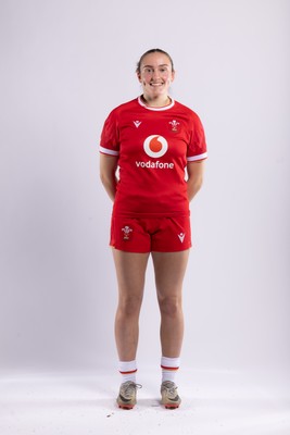 170325 Wales Women 6 Nations Rugby Squad Portraits - Nel Metcalfe