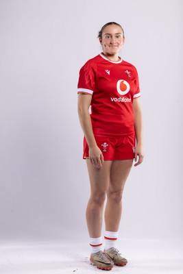 170325 Wales Women 6 Nations Rugby Squad Portraits - Nel Metcalfe