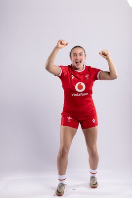 170325 Wales Women 6 Nations Rugby Squad Portraits - Nel Metcalfe