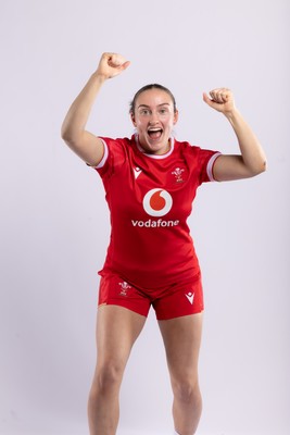 170325 Wales Women 6 Nations Rugby Squad Portraits - Nel Metcalfe