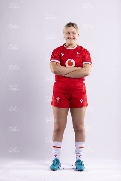 170325 Wales Women 6 Nations Rugby Squad Portraits - Alex Callender