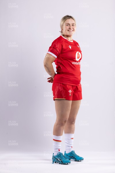 170325 Wales Women 6 Nations Rugby Squad Portraits - Alex Callender