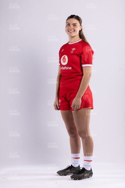 170325 Wales Women 6 Nations Rugby Squad Portraits - Bryonie King