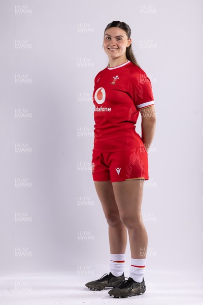 170325 Wales Women 6 Nations Rugby Squad Portraits - Bryonie King