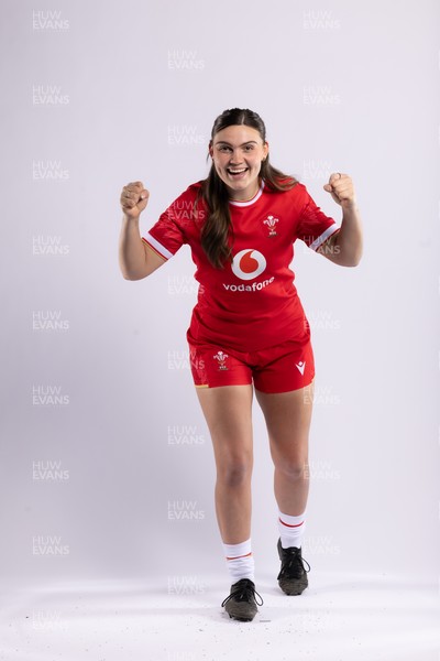 170325 Wales Women 6 Nations Rugby Squad Portraits - Bryonie King