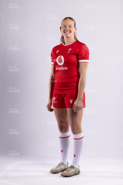 170325 Wales Women 6 Nations Rugby Squad Portraits - Carys Cox