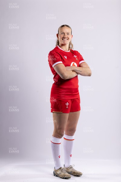 170325 Wales Women 6 Nations Rugby Squad Portraits - Carys Cox