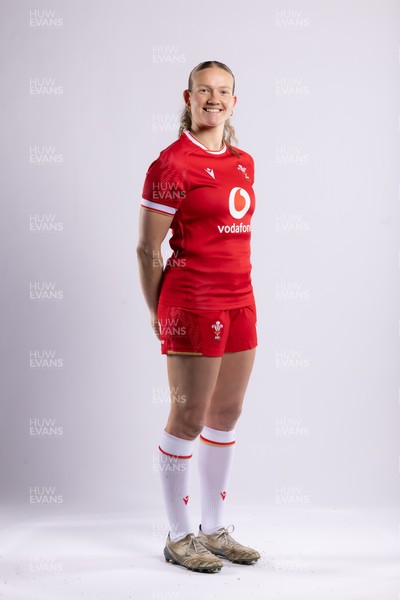 170325 Wales Women 6 Nations Rugby Squad Portraits - Carys Cox