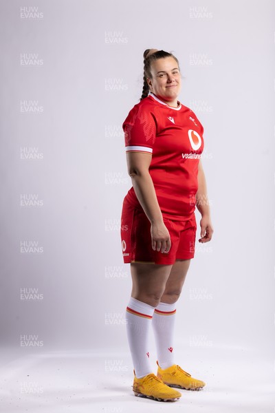 170325 Wales Women 6 Nations Rugby Squad Portraits - Carys Phillips