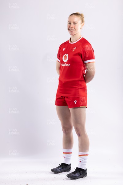 170325 Wales Women 6 Nations Rugby Squad Portraits - Catherine Richards