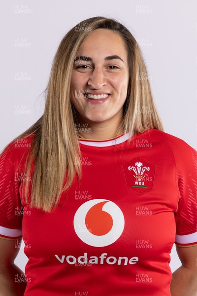 170325 Wales Women 6 Nations Rugby Squad Portraits - Courtney Keight