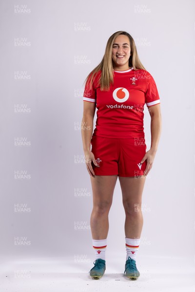 170325 Wales Women 6 Nations Rugby Squad Portraits - Courtney Keight