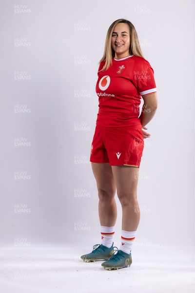 170325 Wales Women 6 Nations Rugby Squad Portraits - Courtney Keight