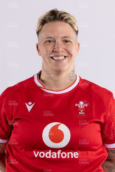 170325 Wales Women 6 Nations Rugby Squad Portraits - Donna Rose