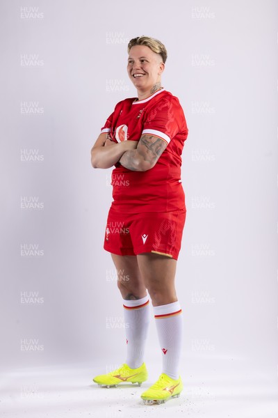 170325 Wales Women 6 Nations Rugby Squad Portraits - Donna Rose