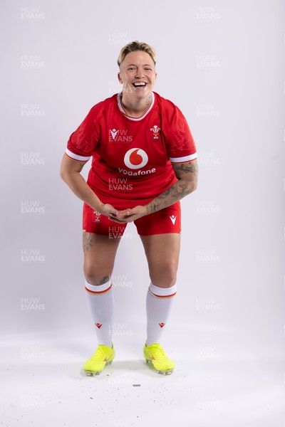 170325 Wales Women 6 Nations Rugby Squad Portraits - Donna Rose