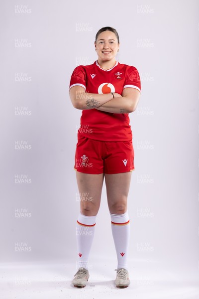 170325 Wales Women 6 Nations Rugby Squad Portraits - Gwen Crabb