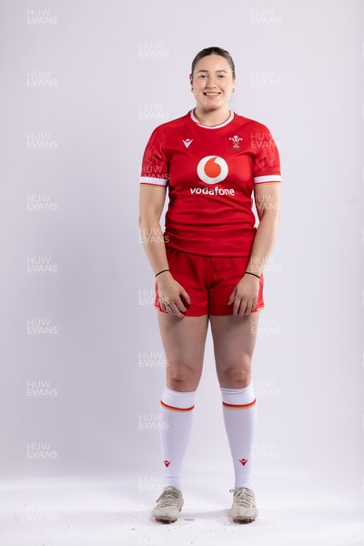 170325 Wales Women 6 Nations Rugby Squad Portraits - Gwen Crabb