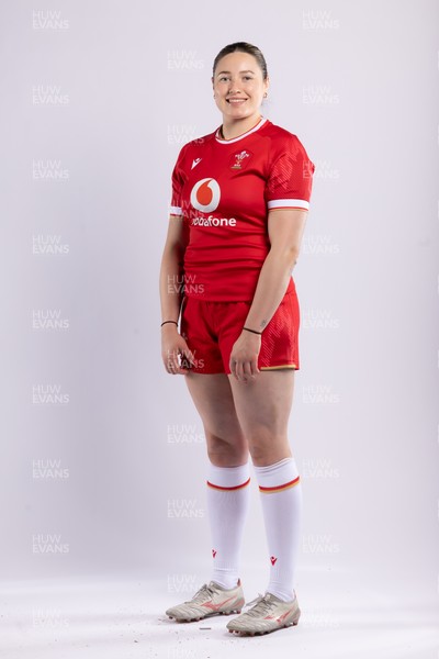 170325 Wales Women 6 Nations Rugby Squad Portraits - Gwen Crabb