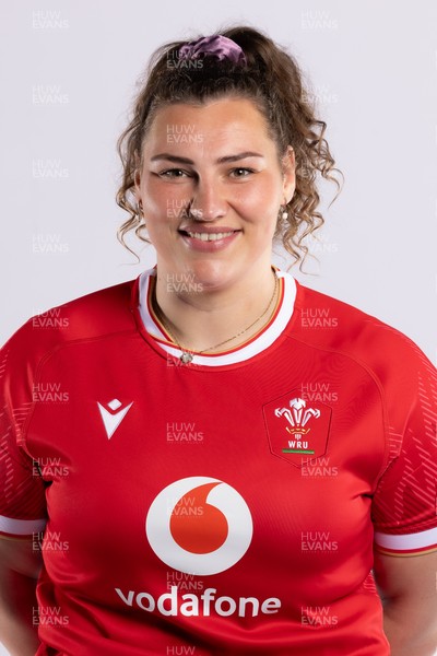 170325 Wales Women 6 Nations Rugby Squad Portraits - Gwenllian Pyrs