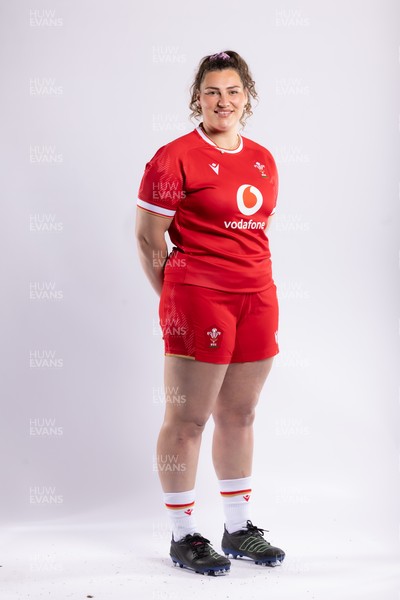 170325 Wales Women 6 Nations Rugby Squad Portraits - Gwenllian Pyrs