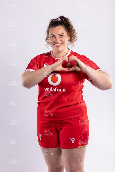 170325 Wales Women 6 Nations Rugby Squad Portraits - Gwenllian Pyrs