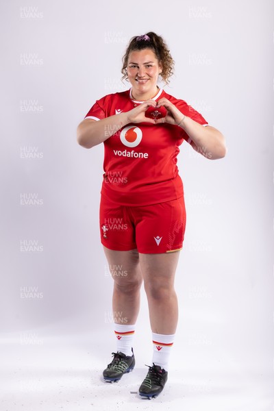 170325 Wales Women 6 Nations Rugby Squad Portraits - Gwenllian Pyrs