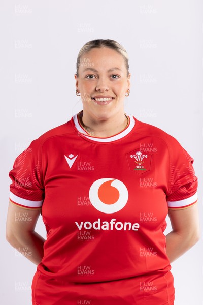 170325 Wales Women 6 Nations Rugby Squad Portraits - Kelsey Jones