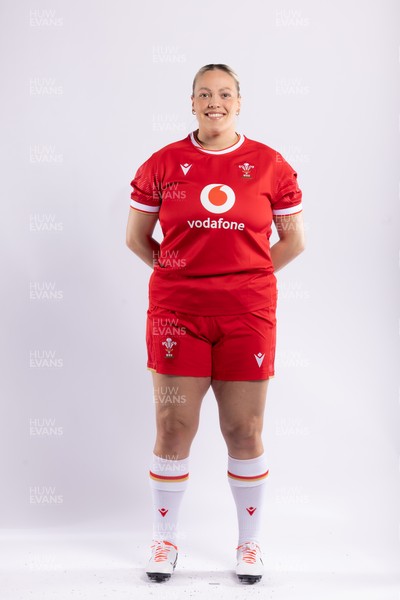 170325 Wales Women 6 Nations Rugby Squad Portraits - Kelsey Jones