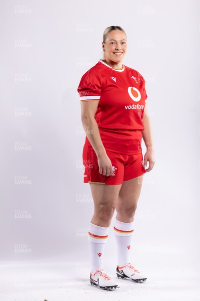 170325 Wales Women 6 Nations Rugby Squad Portraits - Kelsey Jones