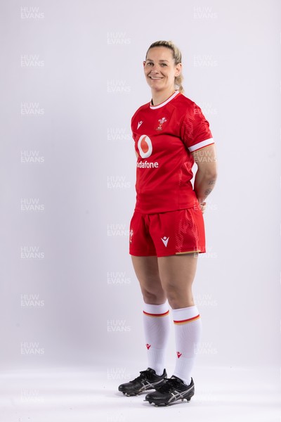 170325 Wales Women 6 Nations Rugby Squad Portraits - Kerin Lake