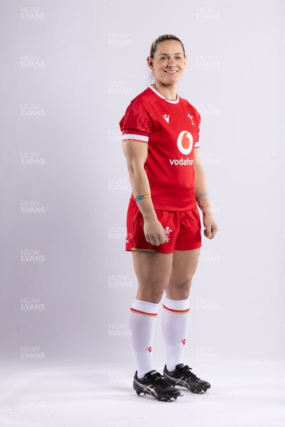 170325 Wales Women 6 Nations Rugby Squad Portraits - Kerin Lake