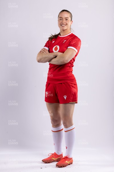 170325 Wales Women 6 Nations Rugby Squad Portraits - Alex Callender