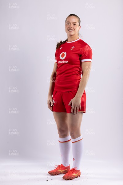 170325 Wales Women 6 Nations Rugby Squad Portraits - Alex Callender