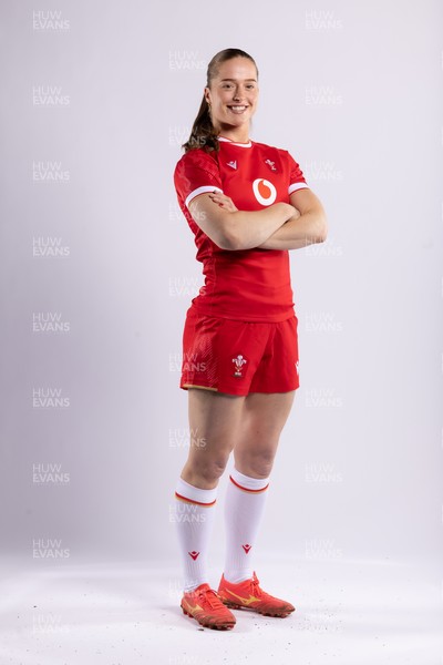 170325 Wales Women 6 Nations Rugby Squad Portraits - Alex Callender