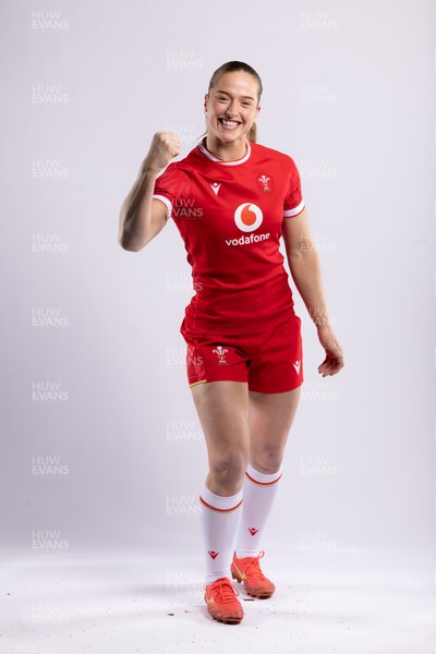 170325 Wales Women 6 Nations Rugby Squad Portraits - Alex Callender