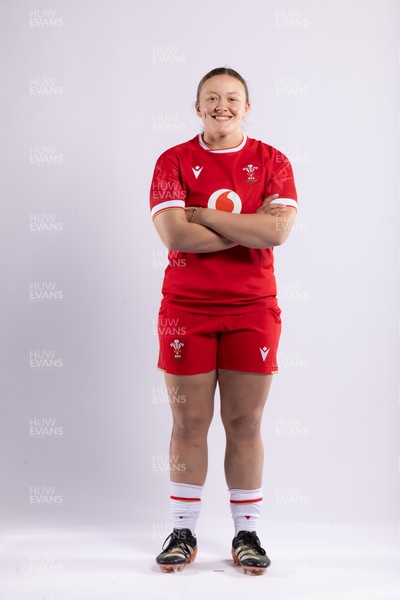 170325 Wales Women 6 Nations Rugby Squad Portraits - Lleucu George