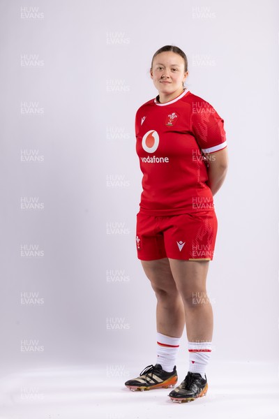 170325 Wales Women 6 Nations Rugby Squad Portraits - Lleucu George