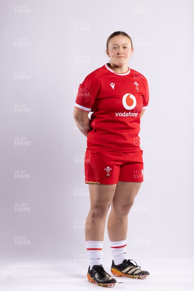 170325 Wales Women 6 Nations Rugby Squad Portraits - Lleucu George