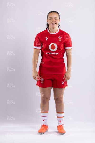 170325 Wales Women 6 Nations Rugby Squad Portraits - Meg Davies