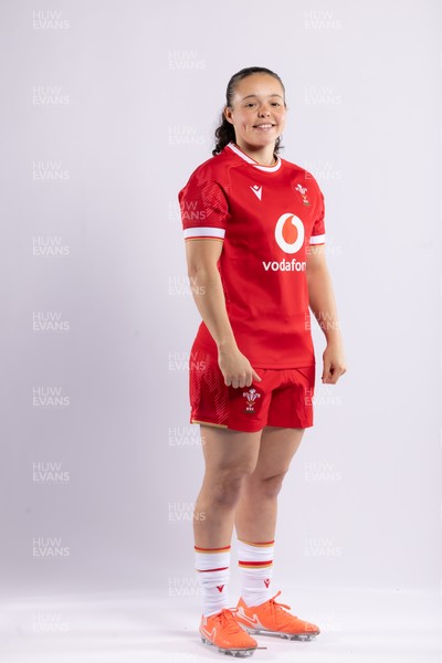 170325 Wales Women 6 Nations Rugby Squad Portraits - Meg Davies