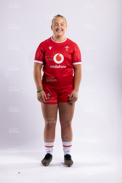 170325 Wales Women 6 Nations Rugby Squad Portraits - Molly Reardon