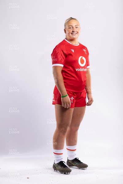 170325 Wales Women 6 Nations Rugby Squad Portraits - Molly Reardon