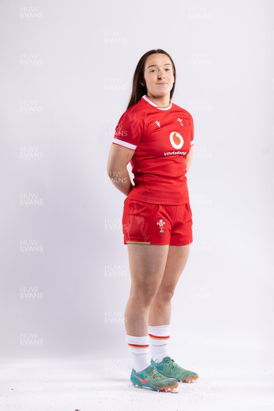 170325 Wales Women 6 Nations Rugby Squad Portraits - Sian Jones