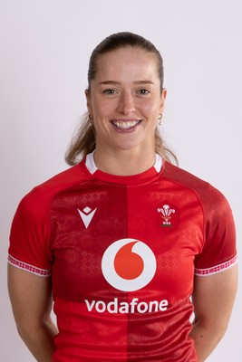 230226 - Wales Senior Women Extended Squad and Staff Portraits - Lisa Neumann