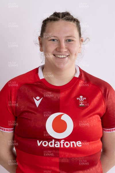 230226 - Wales Senior Women Extended Squad and Staff Portraits - Alaw Pyrs