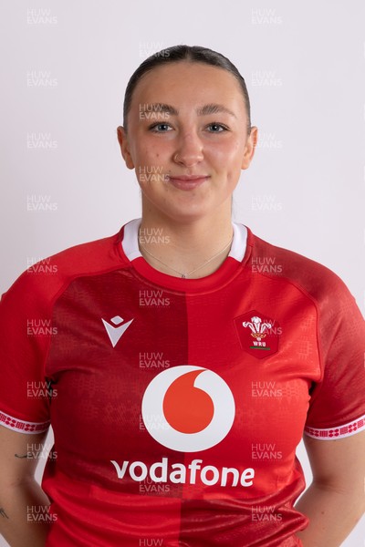 230226 - Wales Senior Women Extended Squad and Staff Portraits - Kendall Waudby